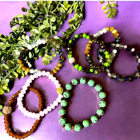 New 7 Assorted Boutique Bracelets - Picture 2 of 5